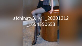 年轻短发学生头新人妹子，贫乳苗条身材，互玩69