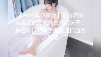 四十多歲女人最臊了,中年夫妻下海啪啪,老娘們真會玩,聽指揮玩弄肥B