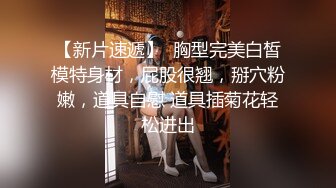 商场女厕偷拍长裙美女 看这眼神难道被发现了