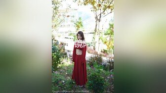 海角大神操了39岁大屁股妈妈操了半天感觉穿着jk实在没感觉就让妈妈换上了黑丝制服