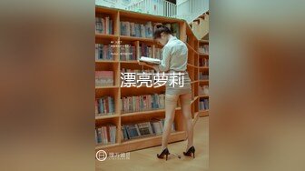 最新4月震撼！万人在线追踪OF甜美可爱清纯风博主【绯红小猫】露脸私拍②，各种大号道具双洞疯狂紫薇